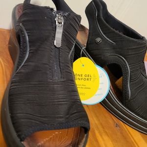 BZees Women's Sandals